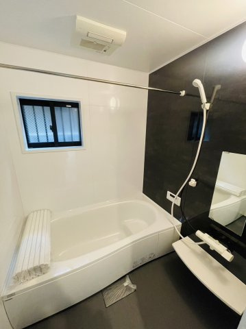 吉田中阿達町　建築条件付土地　3階建てプランのその他|【施工例：浴室】バスルームはゆったりとおくつろぎいただける癒しの空間です。暖房・涼風・換気・乾燥機能付きで1年中快適なバスタイムをお楽しみいただけます♪