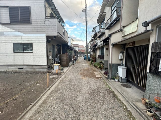 吉田中阿達町　建築条件付土地　メインプランの前面道路含む現地写真|火曜日・水曜日も営業中！お仕事終わりからのご来店も大歓迎！
お客様のご都合に合わせてご対応させて頂きます！現地（2024年12月）撮影