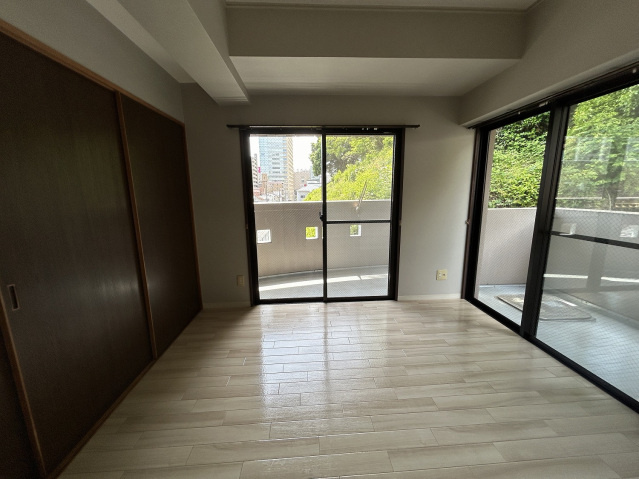 松川ビルの洋室|個人の部屋や寝室として使える洋室です