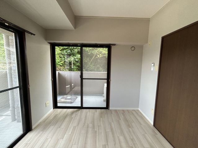 松川ビルの洋室|ゆったりした洋室です