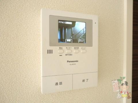 グランマスト今　Ａのセキュリティ|カメラ付インターホン