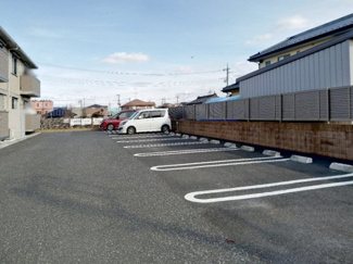 【駐車場】