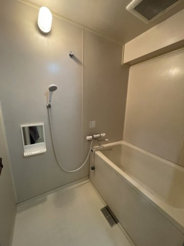 セントラルハイツ中山の浴室|ゆったり過ごせるお風呂です