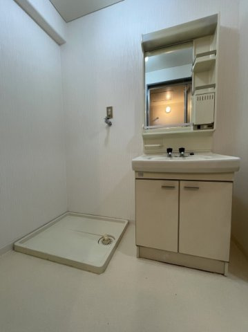 セントラルハイツ中山の独立洗面台|朝の身支度には欠かせない独立洗面化粧台