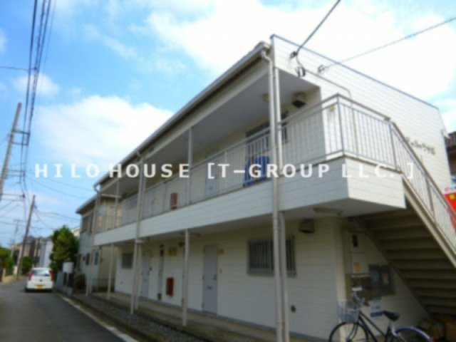 シティハイツ今成の外観