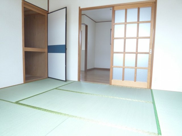 シティハイツ今成の居間・リビング