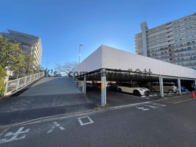 ■厚木市恩名5丁目　エステ・スクエア本厚木参番館■の駐車場|自走式の駐車スペース◇