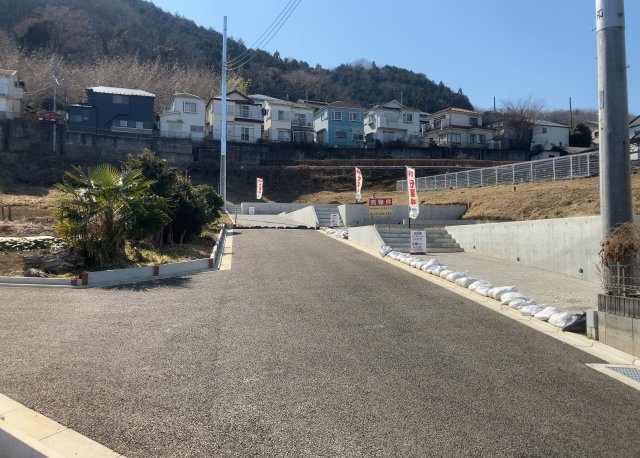 【外観】 | 販売されている全ての土地が、宅地用の土地であるとは限りません。都市計画法に基づき、基本的に住宅を建てることができるのは土地計画区であることに加え、市街化区域として定められている地域のみとなっています。