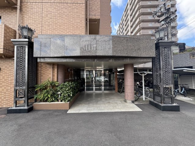 【エントランス】サントノーレ枝松 