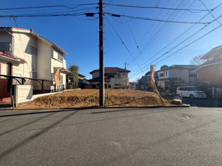 【前面道路含む現地写真】