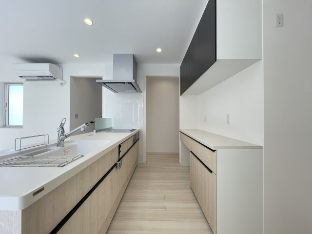 八戸市諏訪1丁目 B棟のキッチン