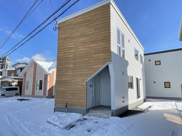 八戸市諏訪1丁目 B棟