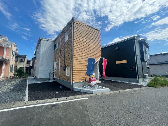 八戸市諏訪1丁目 B棟の外観