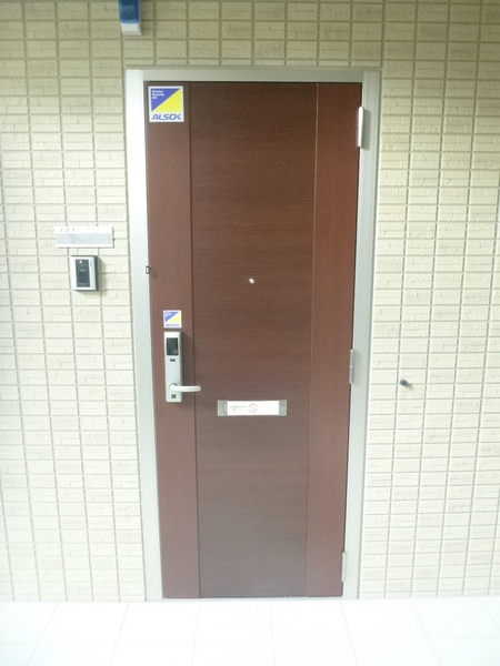 24番地の玄関|※別部屋写真です