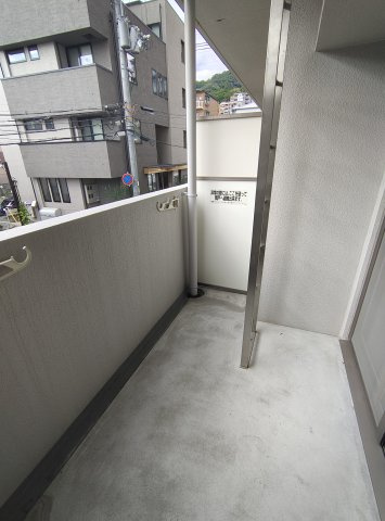 ベルフェリーク新神戸のバルコニー