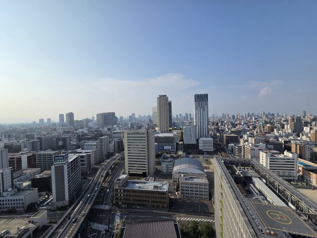 なんばグランドマスターズタワーの展望|バルコニーからの屋外風景です。