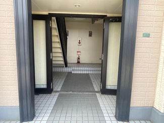 【エントランス】