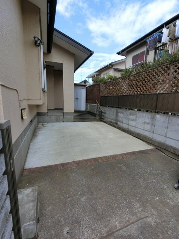 【駐車場】