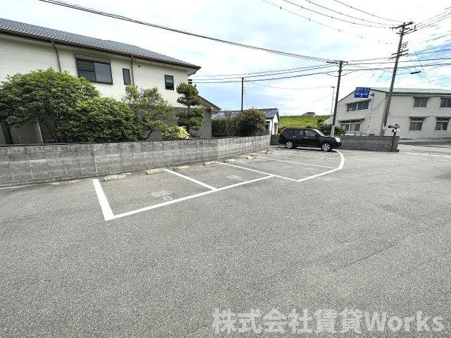 ココカラハウス川内の駐車場|駐車スペースもあります