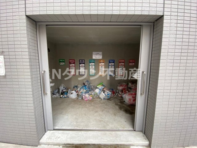 【その他共用部分】 | フレール上前津 | 敷地内ごみ捨て場です。