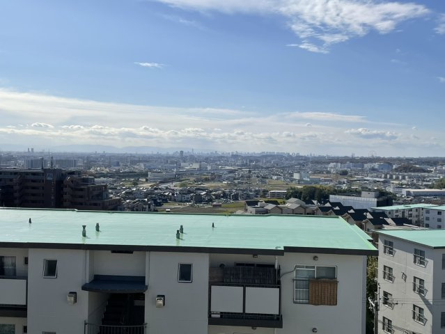 高槻塚原台ハイツ10号棟の展望|お部屋からの眺望です！遠くまで見通せる眺望をぜひ現地でご覧ください！