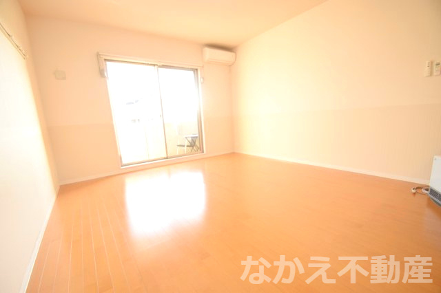 【寝室】 | 落ち着いた色調の寝室です