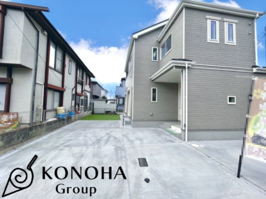 【新築戸建】前橋市日吉町2期の外観|■外観｜陽だまりのリビング、家事らくキッチンのお家、ついに完成！永く住むほどに愛着を深める、味わい豊かなデザインです。完成したばかりの新築を、一度ご覧になってみませんか？