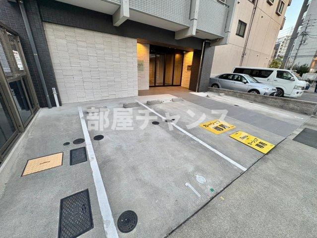 ArtizA鶴舞の駐車場