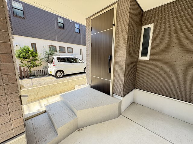 Kolet昭島中神町のエントランス