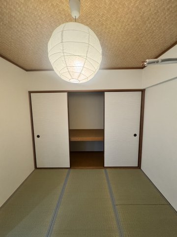 ビバリーハウス本山の収納|押入