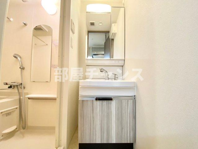 プレサンス新栄ユリシスの独立洗面台