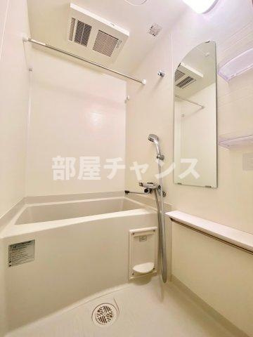 プレサンス新栄ユリシスの浴室