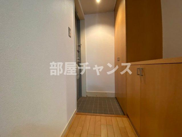 鶴舞ガーデンコートの玄関