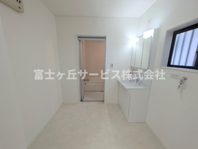 【脱衣所】 | 浜松市中央区和合町 中古戸建て | 脱衣場です