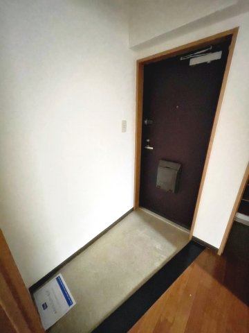ViewTerrace売布Ⅰの玄関|収納もある玄関です