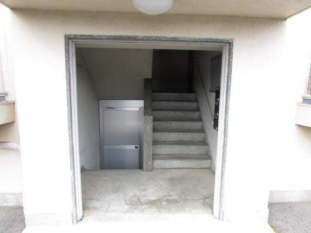 ViewTerrace売布Ⅰのエントランス|落ち着いたエントランスです