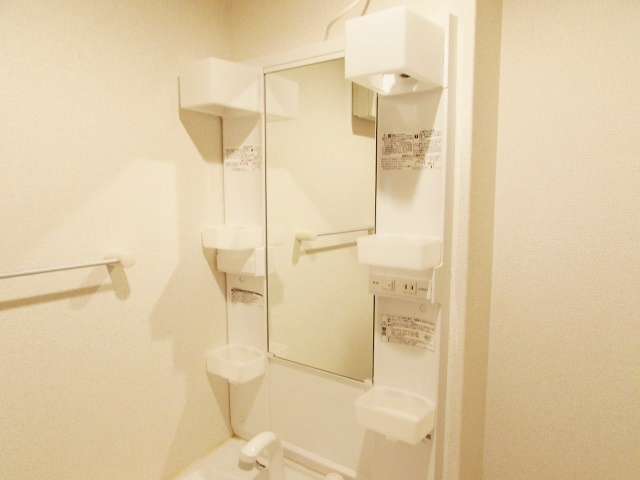 タカ・アンジュのその他