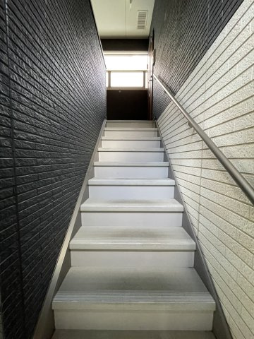タカ・アンジュのその他共用部分|共有部分の階段です