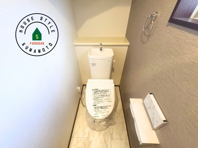 熊本市北区鶴羽田4丁目第2-2棟（1号棟）のトイレ|温水洗浄便座を完備しております。2ヶ所にトイレがあるのは朝の慌ただしい時間も安心です。