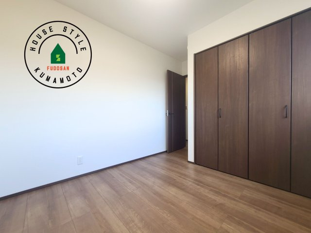 熊本市北区鶴羽田4丁目第2-2棟（1号棟）の子供部屋|穏やかな光が差し込む室内には、穏やかな時間が流れます。