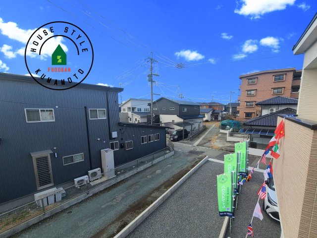 熊本市北区鶴羽田4丁目第2-2棟（1号棟）の展望|窓から緑が見える物件も魅力的です。