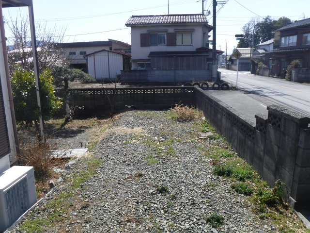 小笠原戸建住宅の駐車場