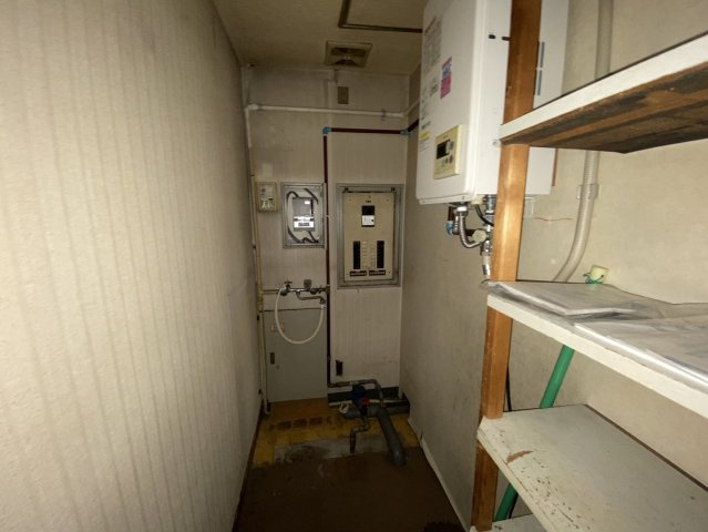  | 津市大門店舗E