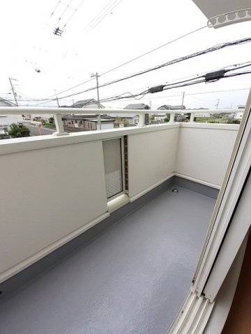 ボヌールのバルコニー|お洗濯にも便利なバルコニー付き