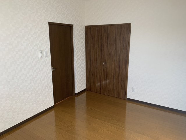 ラッキーストーリッジⅠの洋室