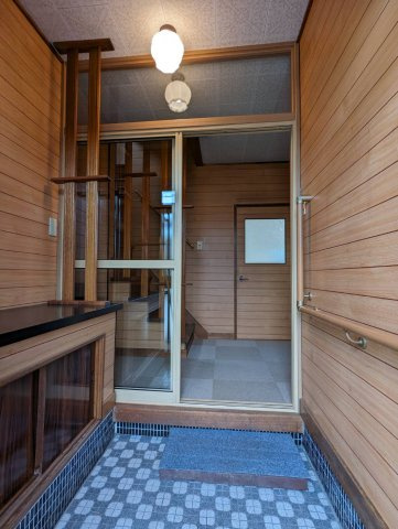 貝塚2丁目7番貸家の玄関