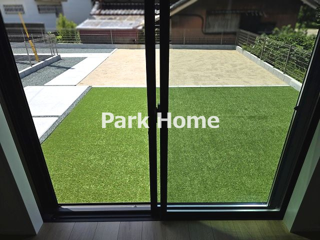 香美市土佐山田町百石町1丁目-2棟1-新築戸建ての居間・リビング