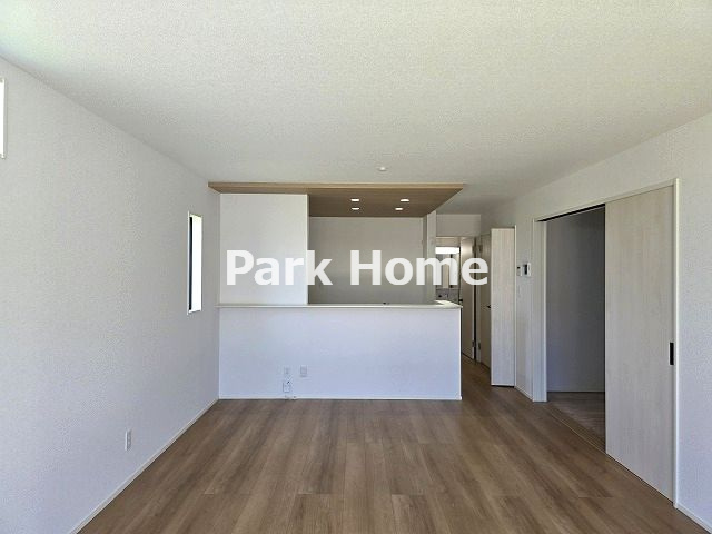 香美市土佐山田町百石町1丁目-2棟1-新築戸建ての居間・リビング|１F：18LDK