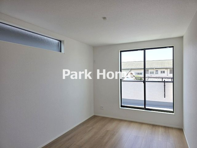 香美市土佐山田町百石町1丁目-2棟1-新築戸建ての洋室|２F：6.7洋室+WIC