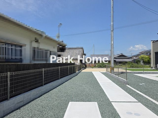 香美市土佐山田町百石町1丁目-2棟1-新築戸建ての駐車場